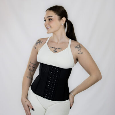 Hengittävä lateksinen Waist Trainer korsetti CURVES (musta)