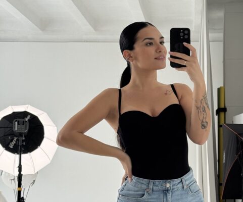 Kaventava body LETTY (musta)